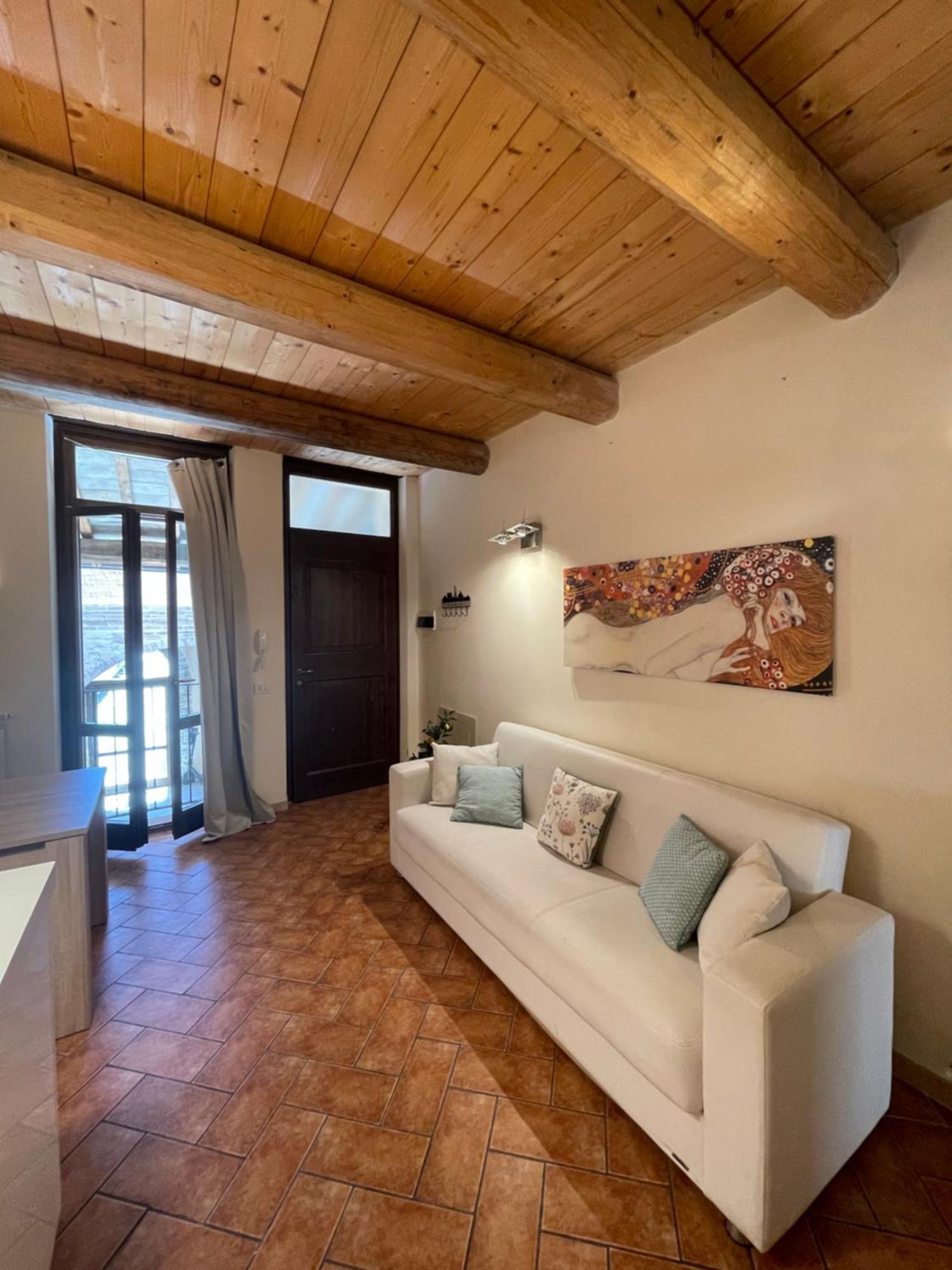 Il Borghetto Medievale Suite Fabriano Exterior photo